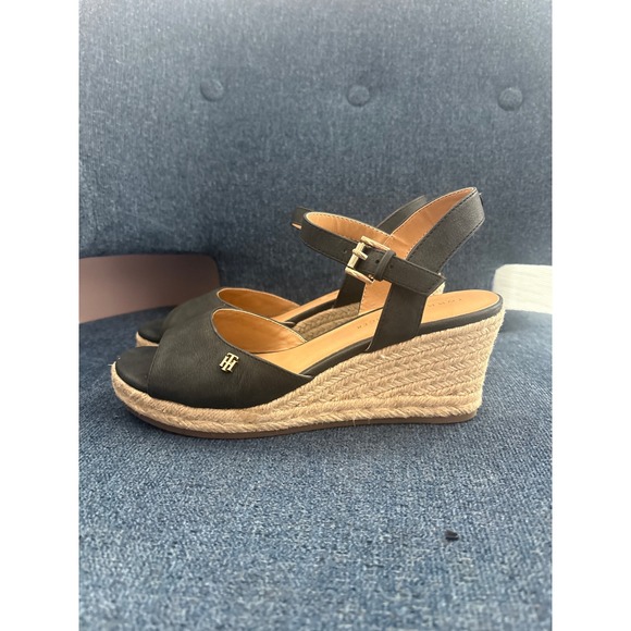Tommy Hilfiger Black Espadrille Wedge Sandals Women's Size 7.5 Gold Logo - Picture 3 of 7